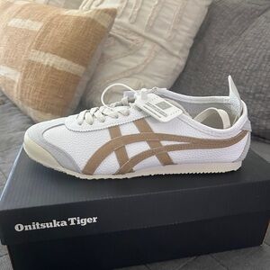 Onitsuka Tiger by ASICS  Mexico 66 white brown women’s size 9 sneaker shoes